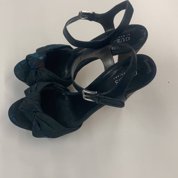 Ladies Size 9 Guess Heels - Picture 9 of 9